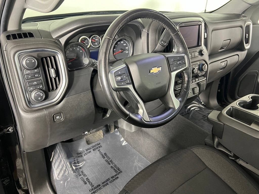 Used 2019 Black Chevrolet LT image 18