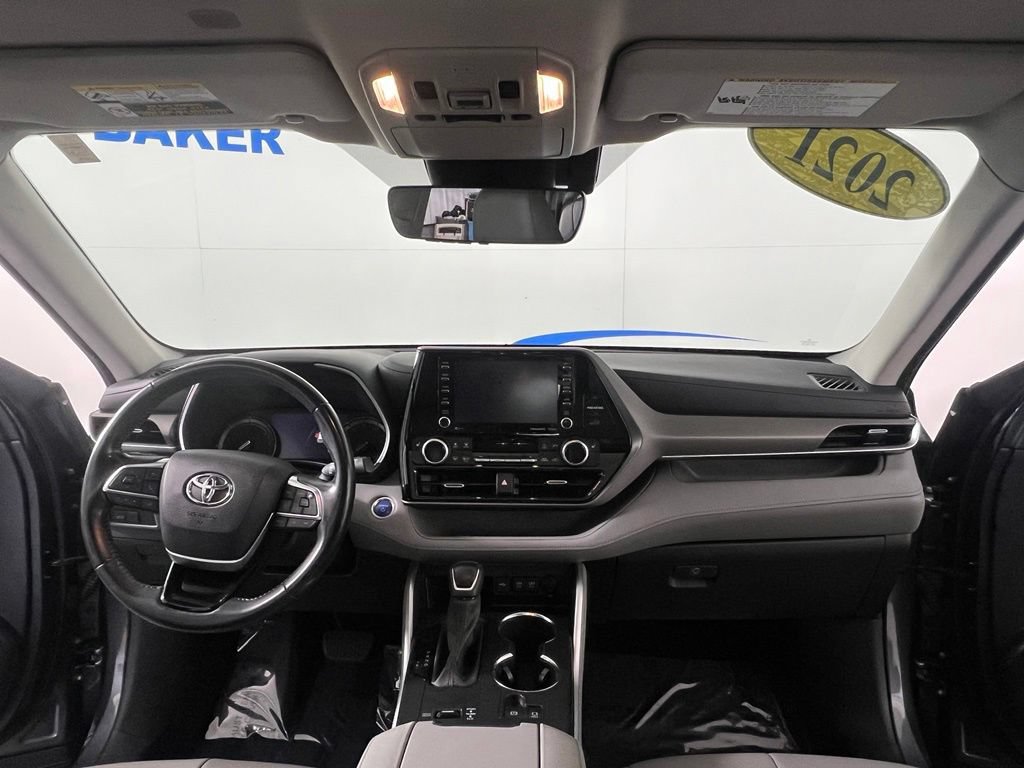 Used 2021 Magnetic Gray Metallic Toyota XLE image 9