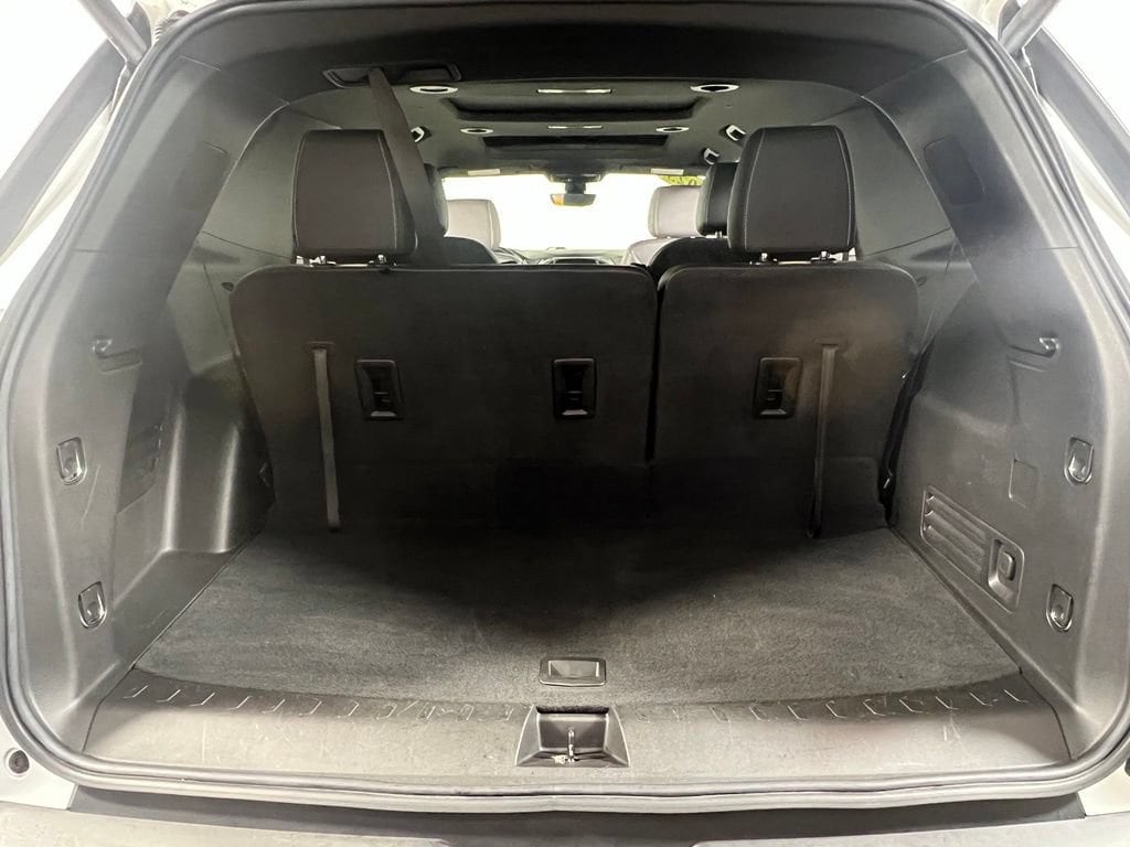 Used 2023 Summit White Chevrolet LT Leather image 14