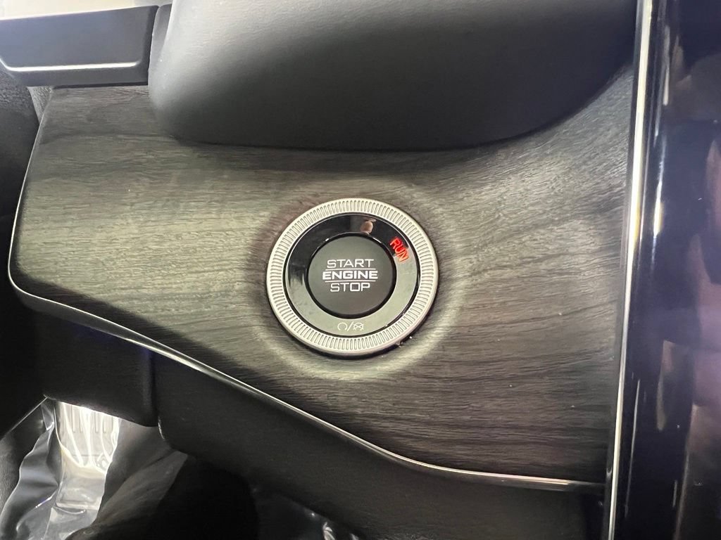 Used 2022 Bright White Jeep Overland image 31