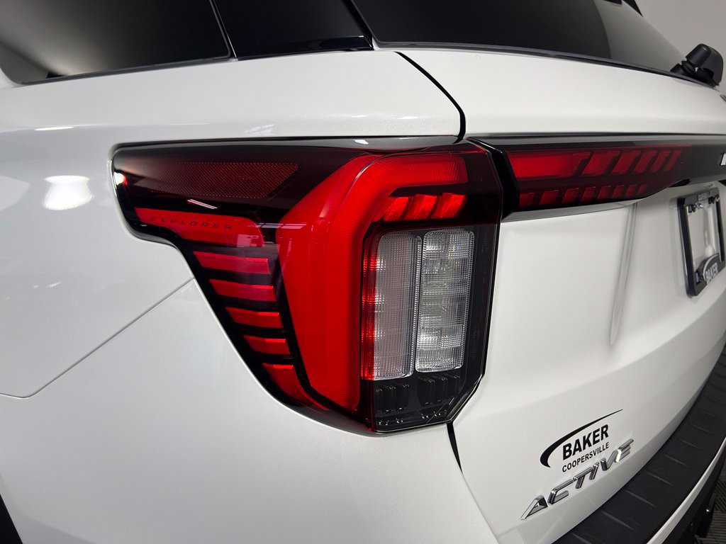 Used 2025 White Metallic Ford Active image 37