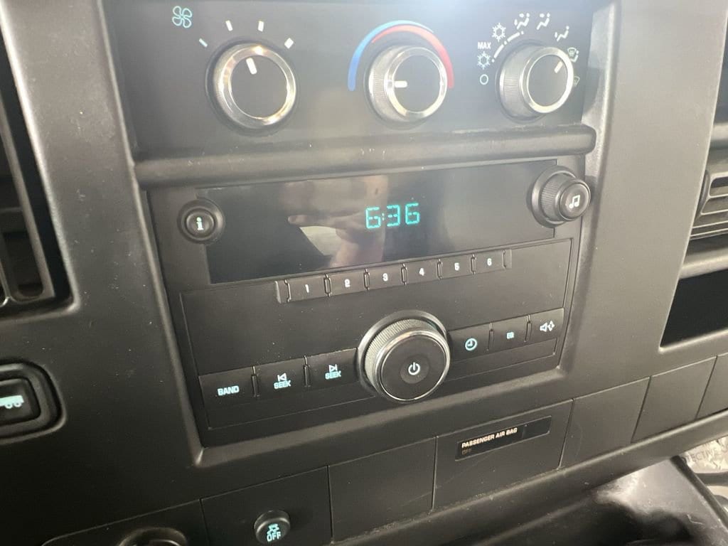 Used 2012 Summit White Chevrolet Work Van image 13