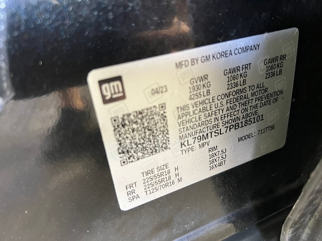 Used 2023 Mosaic Black Chevrolet RS image 34