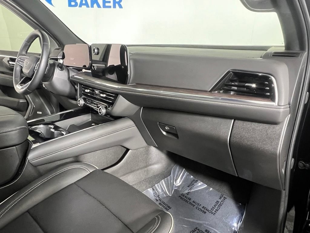 Used 2025 Black Chevrolet Premier image 11