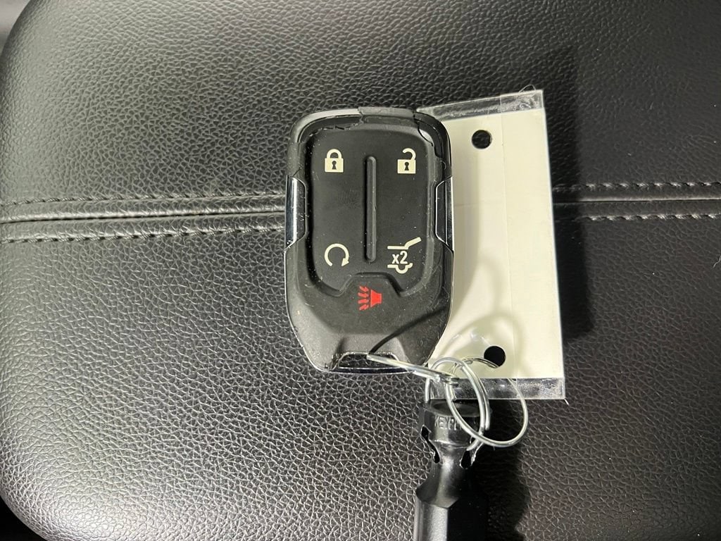 Used 2018 Quicksilver GMC SLT image 34