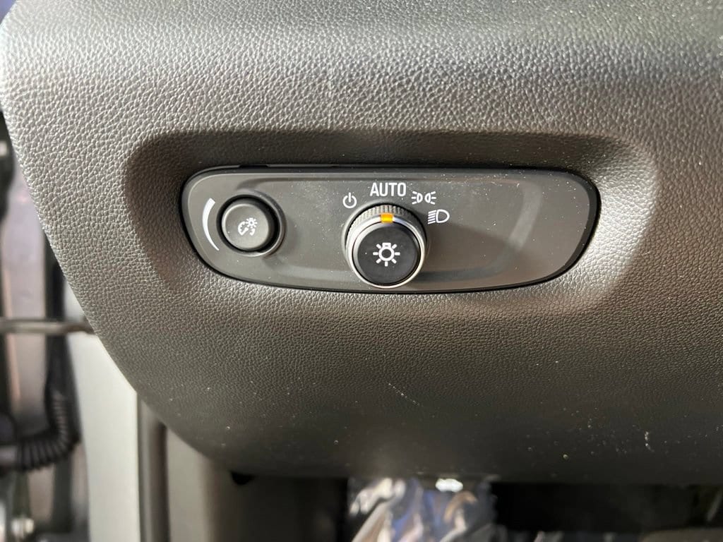 Used 2023 Sterling Gray Chevrolet LT Leather image 28