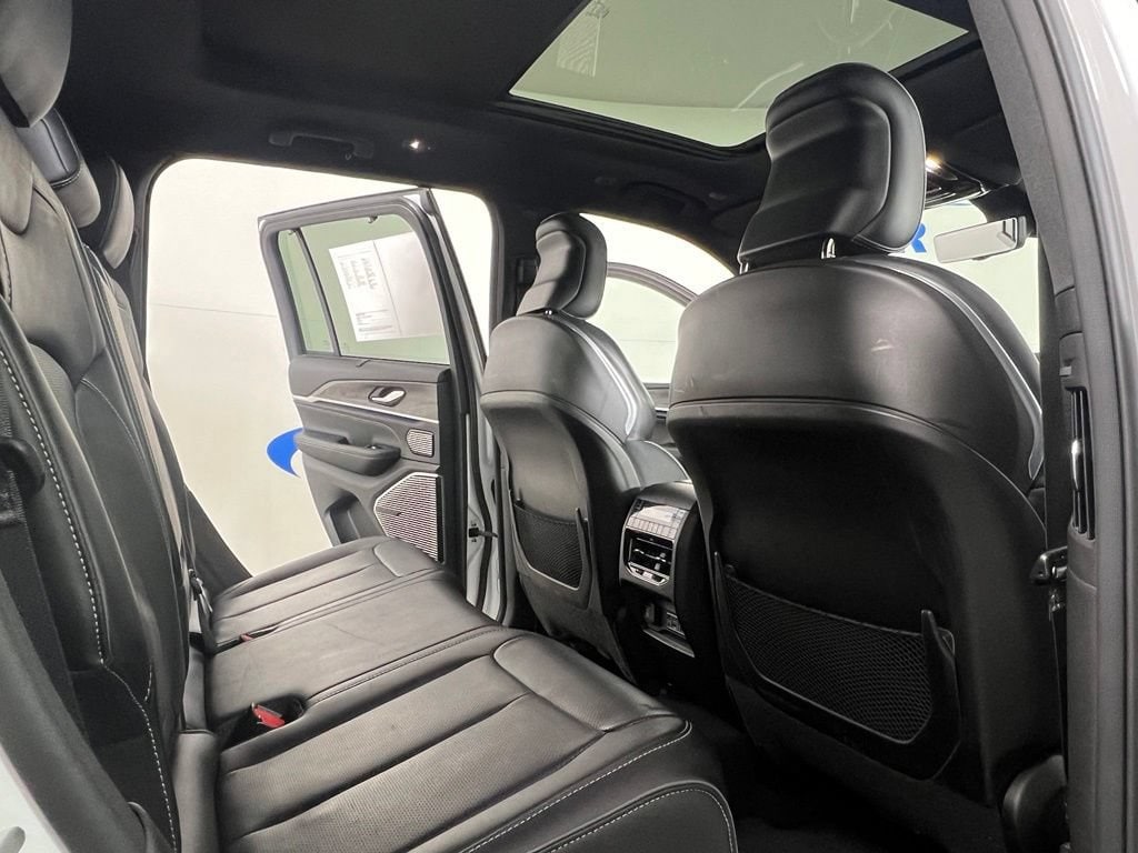 Used 2022 Bright White Jeep Overland image 13