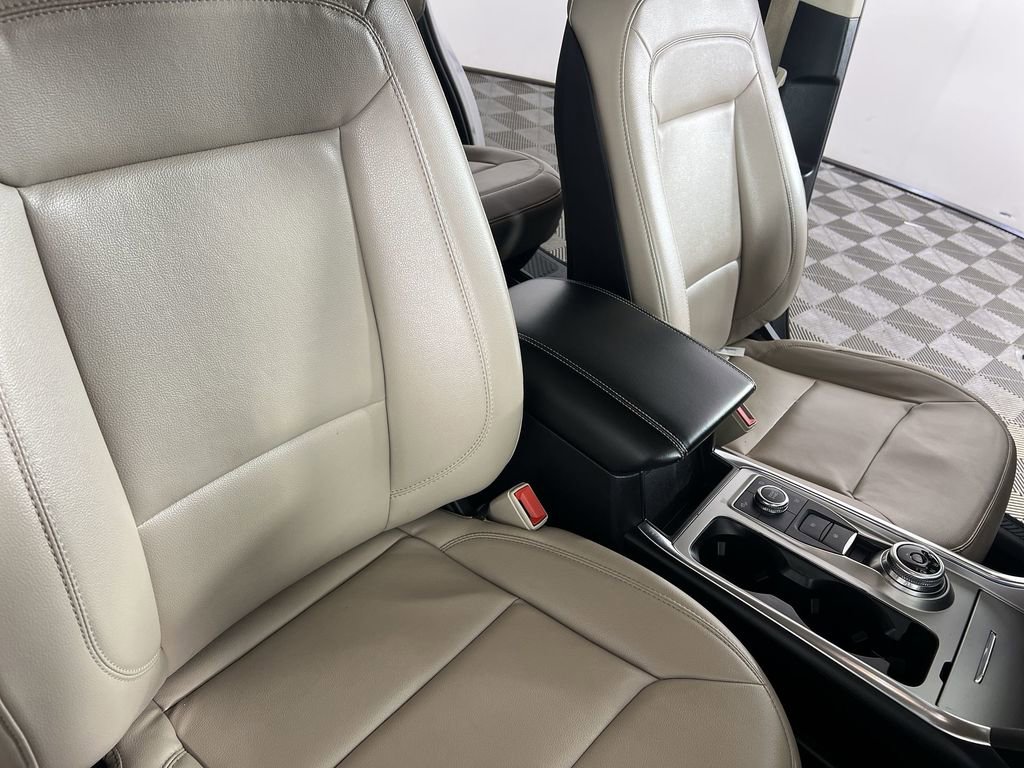 Used 2020 Oxford White Ford XLT image 30