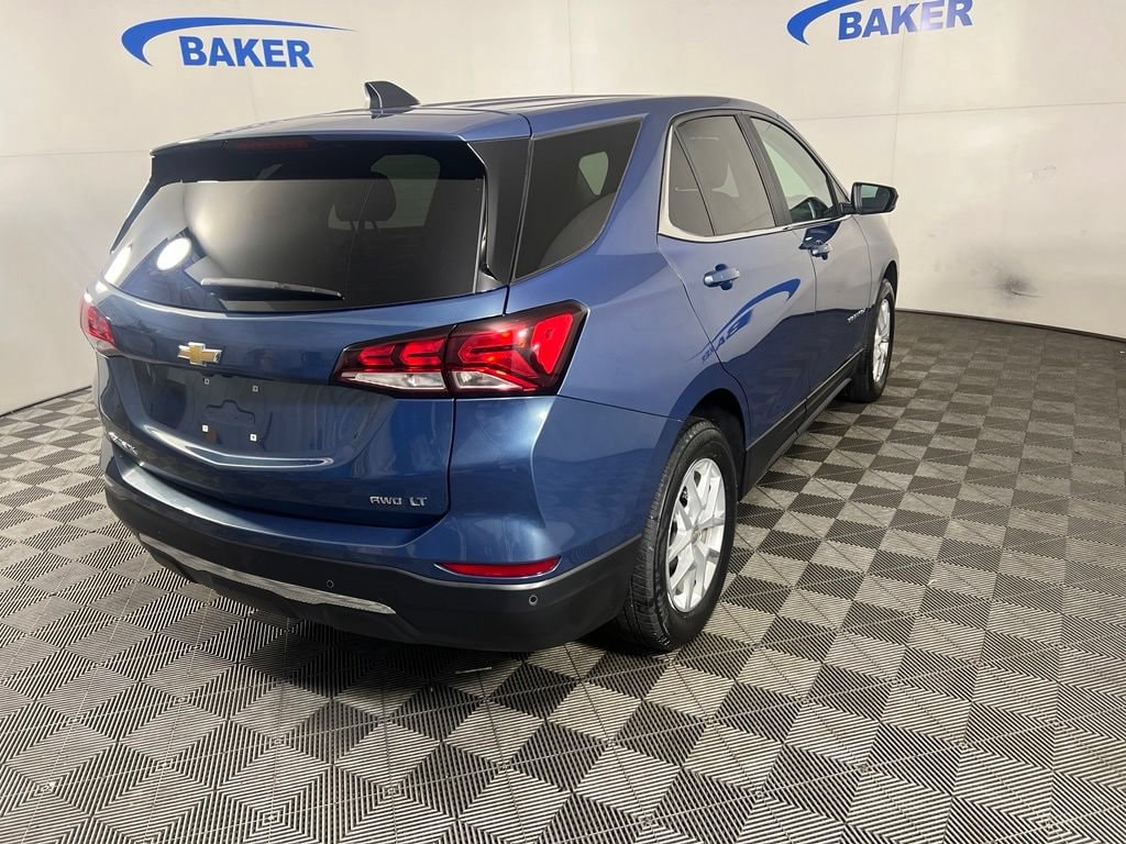 Used 2024 Lakeshore Blue Metallic Chevrolet LT w/1LT image 6