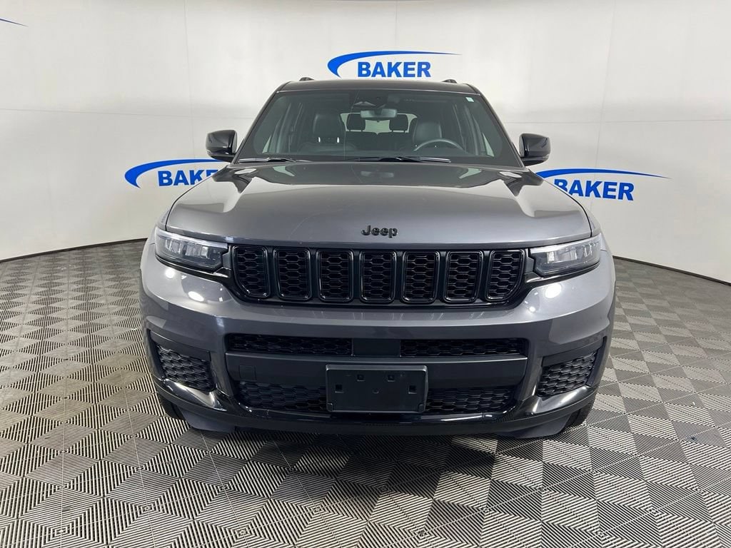 Used 2023 Baltic Gray Jeep L Laredo image 9