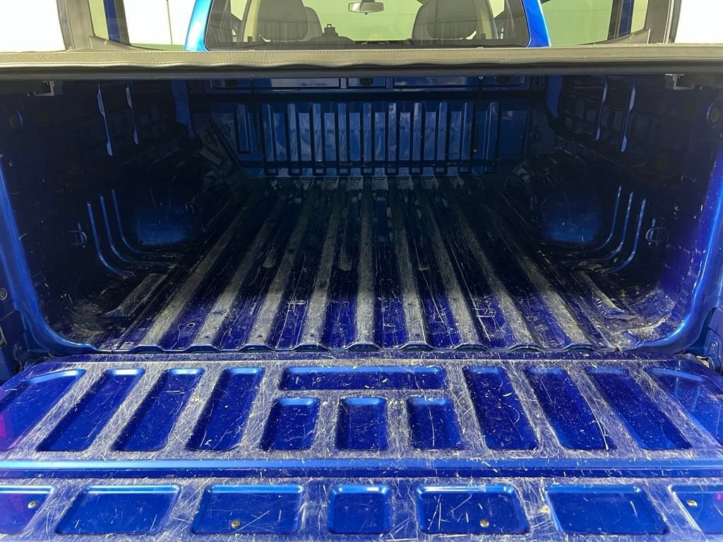 Used 2018 Kinetic Blue Chevrolet WT image 13