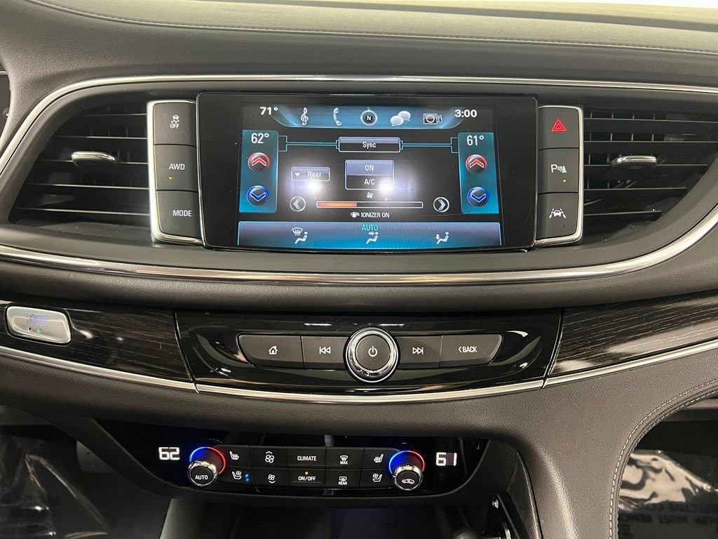 Used 2019 Ebony Twilight Buick Avenir image 29