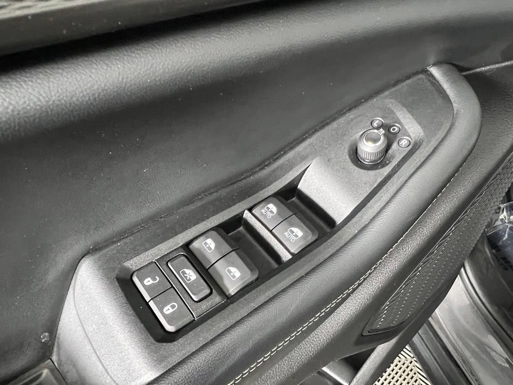Used 2023 Baltic Gray Jeep L Laredo image 20