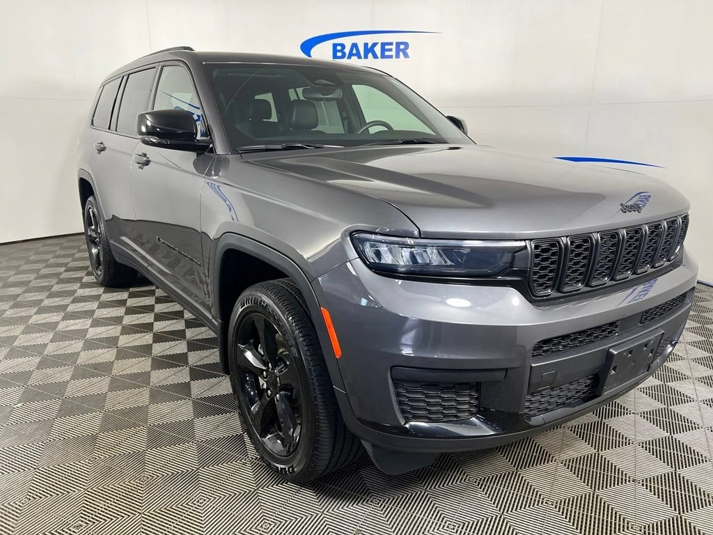 Used 2023 Baltic Gray Jeep L Laredo image 8