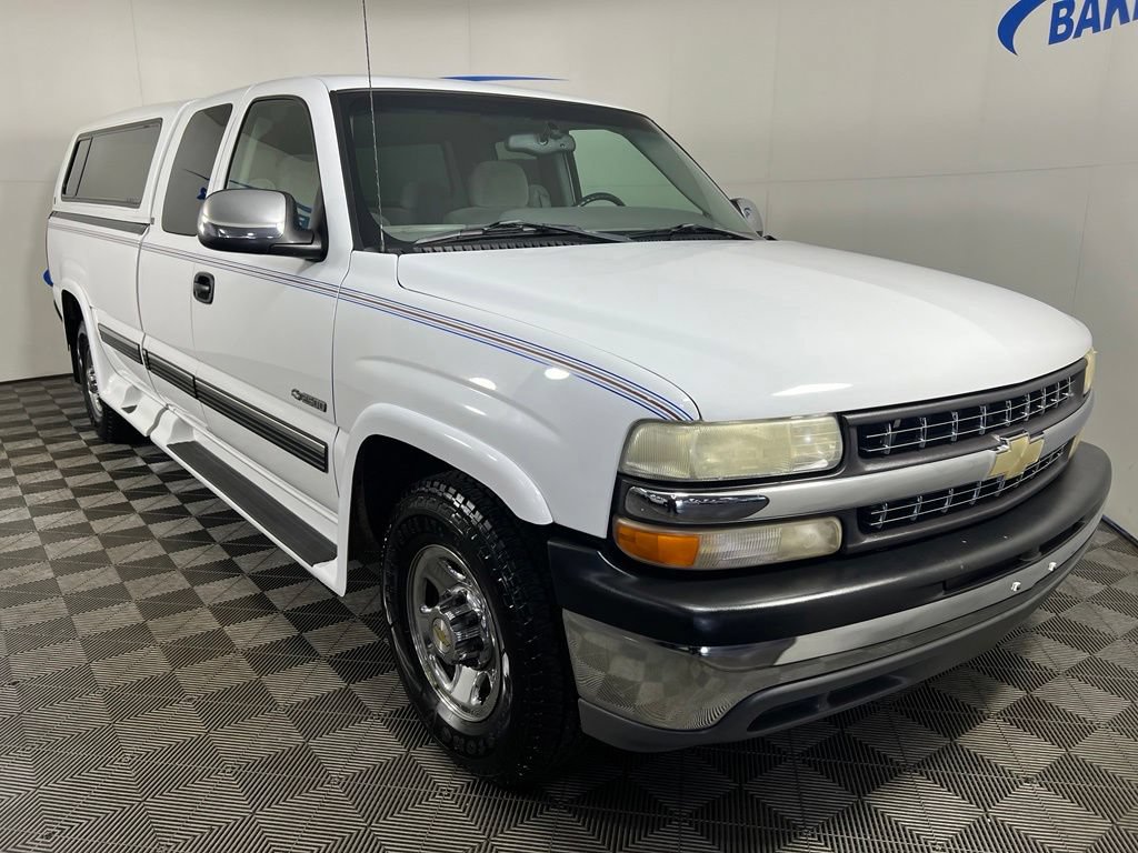 Used 2000 Summit White Chevrolet LT image 8