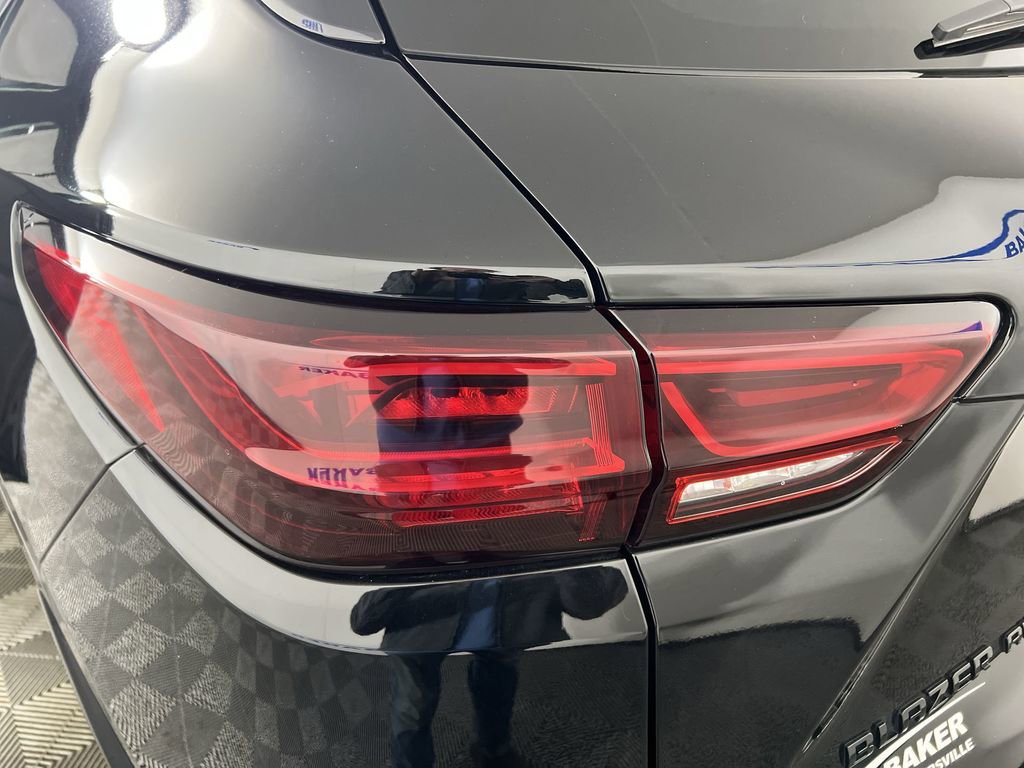 Used 2025 Black Chevrolet RS image 37