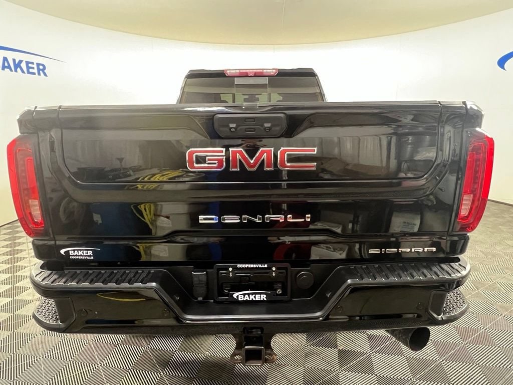 Used 2021 Onyx Black GMC Denali image 5