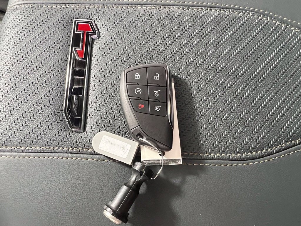 Used 2025 Titanium Rush GMC AT4 image 46