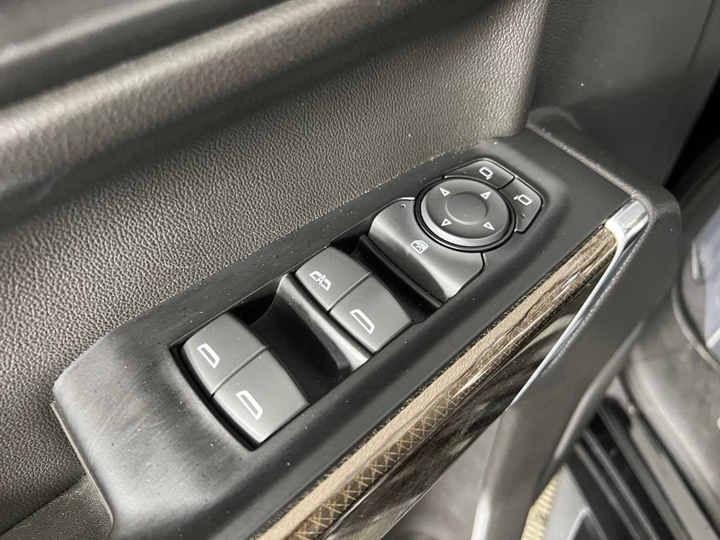 Used 2019 Black Chevrolet LT image 17