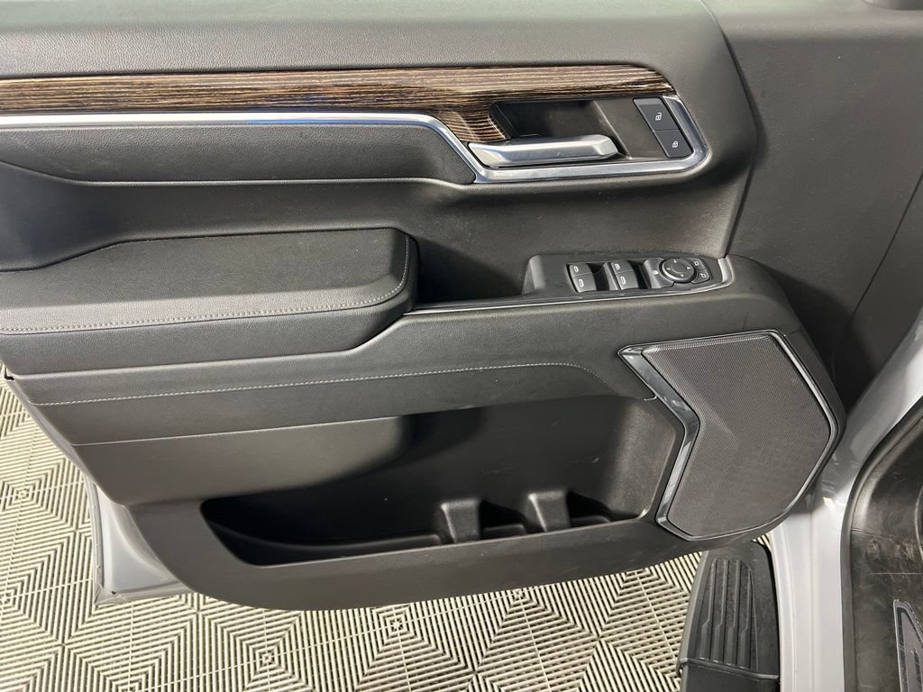 Used 2024 Thunderstorm Gray GMC Elevation image 17