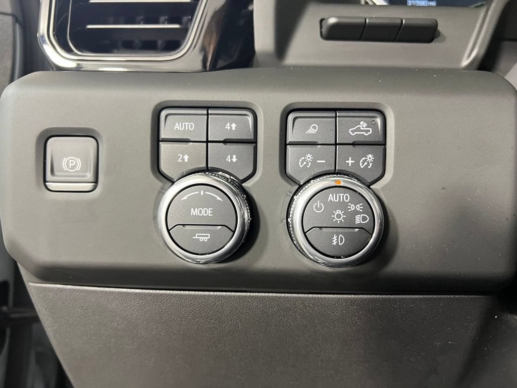 Used 2025 Sterling GMC AT4 image 36