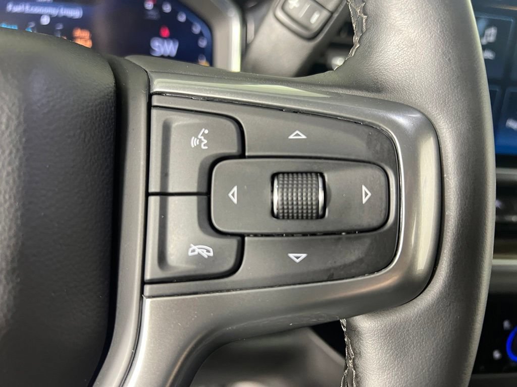 Used 2024 Summit White Chevrolet LT image 21