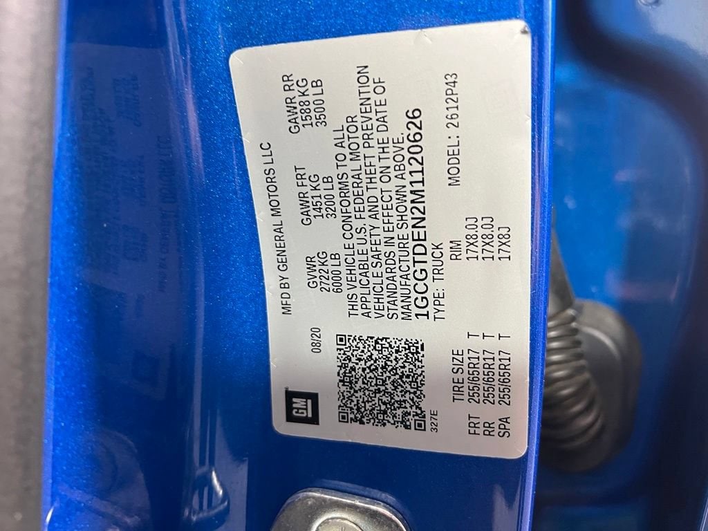 Used 2021 Bright Blue Chevrolet Z71 image 33