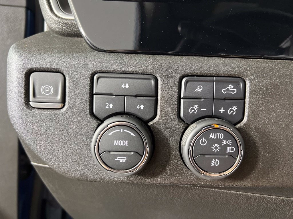 Used 2024 Lakeshore Blue Chevrolet LT image 26