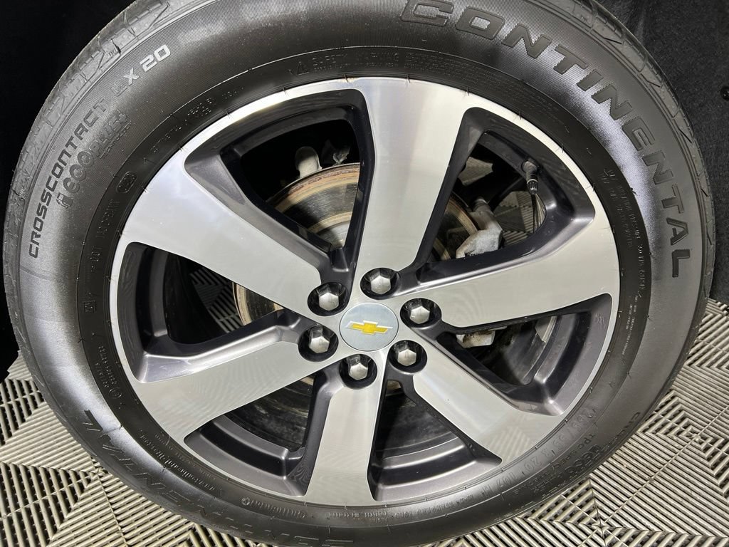 Used 2023 Sterling Gray Chevrolet LT Leather image 30