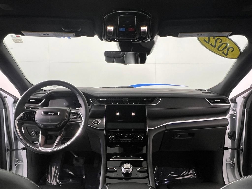 Used 2022 Bright White Jeep Overland image 10