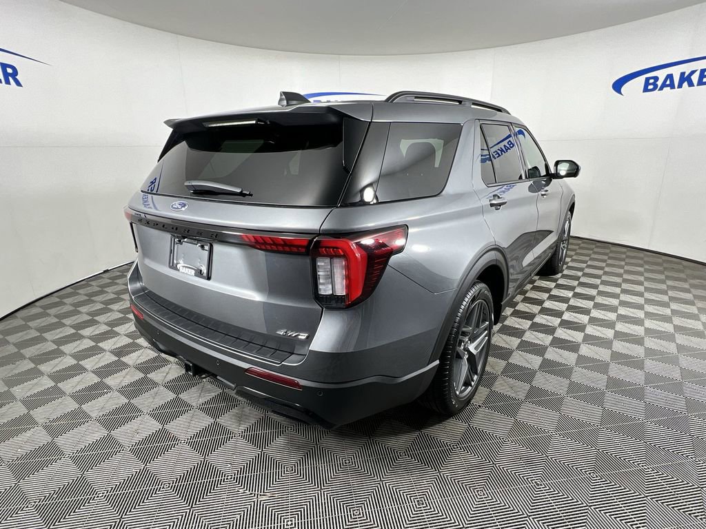 Used 2026 Gray Metallic Ford ST-Line image 9