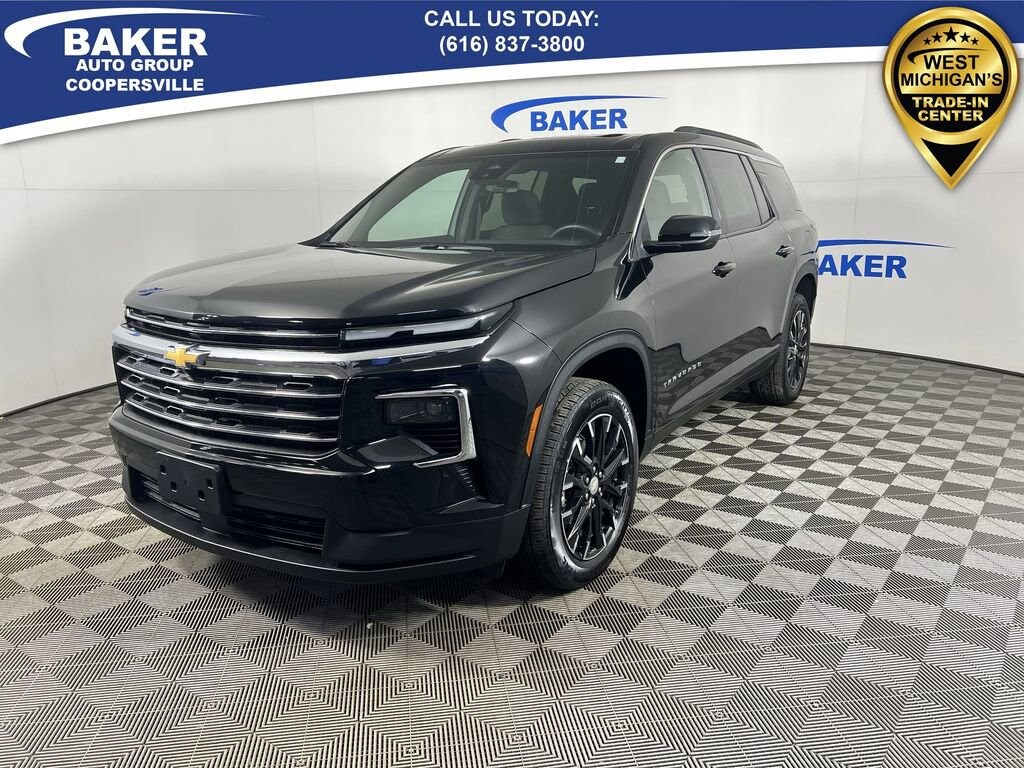 Used 2025 Chevrolet Traverse LT SUV