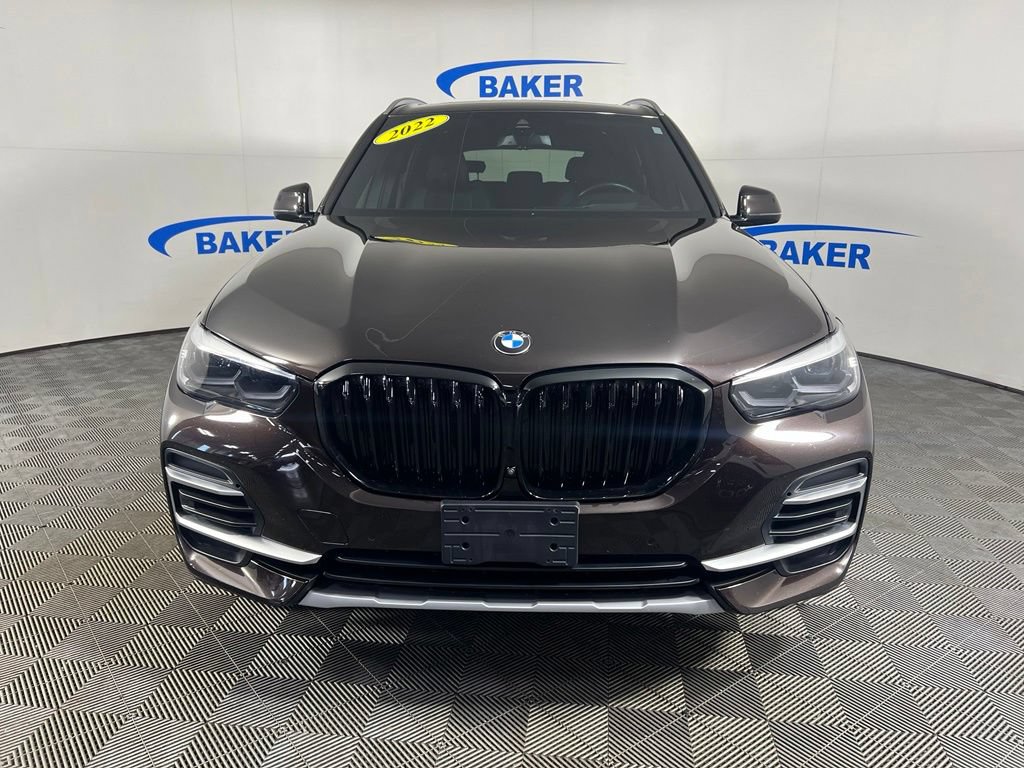 Used 2022 Sparkling Brown BMW xDrive40i image 9