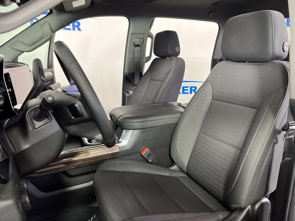 Used 2024 Lakeshore Blue Chevrolet LT image 16