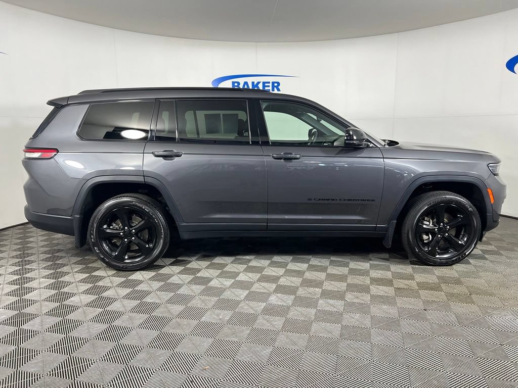 Used 2023 Baltic Gray Jeep L Laredo image 7