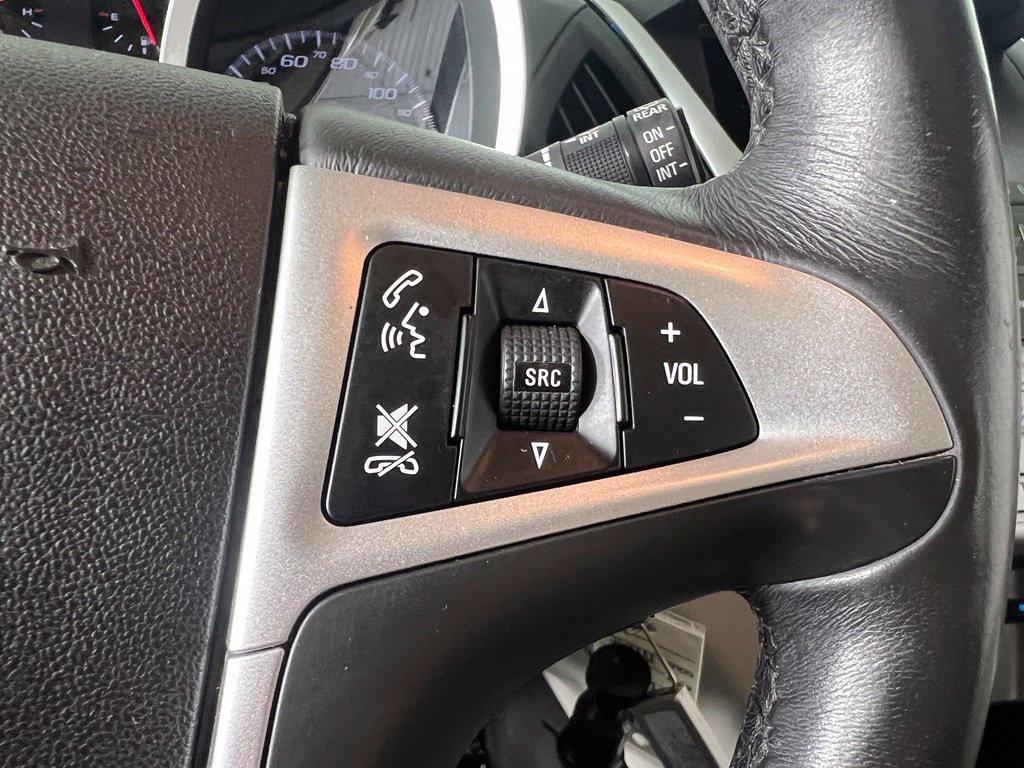 Used 2015 White Diamond Tricoat Chevrolet LT w/1LT image 21