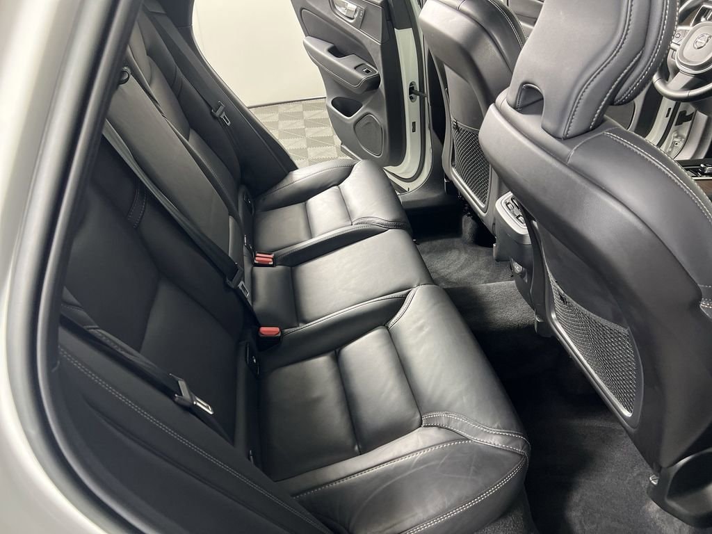 Used 2023 Crystal White Volvo B6 AWD Ultimate Dark image 27