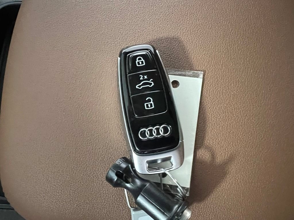 Used 2022 Mythos Black Audi 55 Premium image 37
