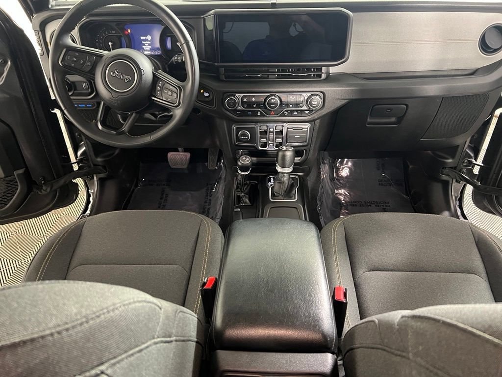 Used 2024 Granite Crystal Metallic Clearcoat Jeep Sport image 10