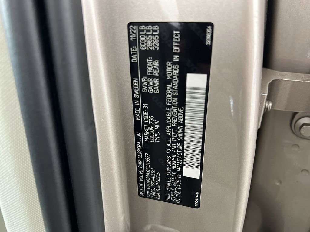 Used 2023 Bright Dusk Volvo B6 AWD Ultimate 6-Seater image 36