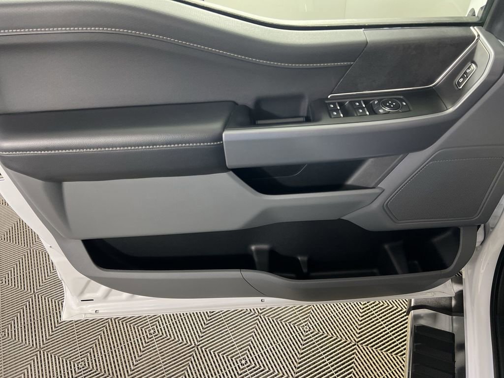 Used 2025 Oxford White Ford XLT image 20