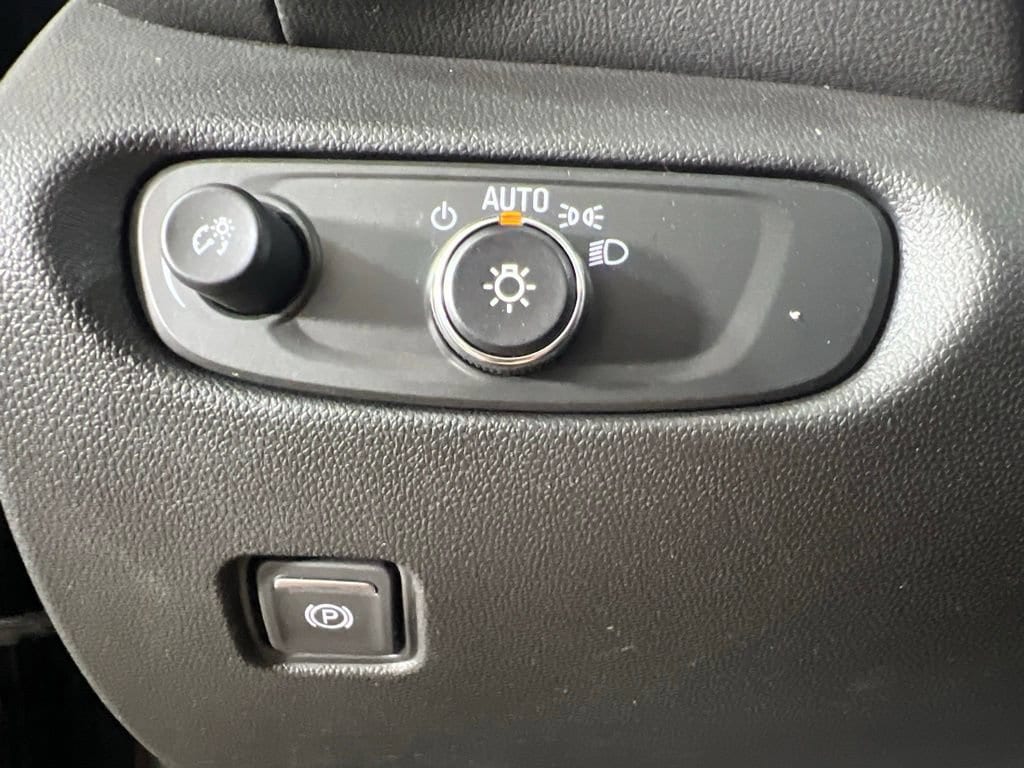 Used 2023 Black Chevrolet LT w/2LT image 27
