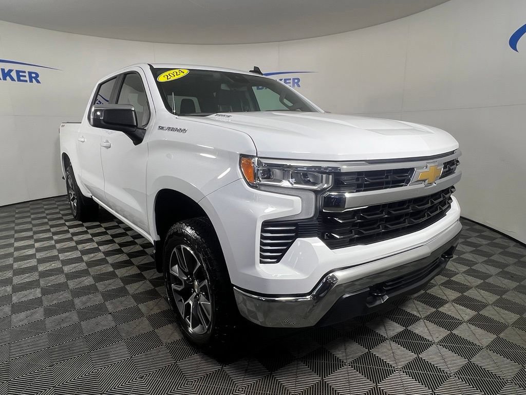 Used 2024 Summit White Chevrolet LT image 8