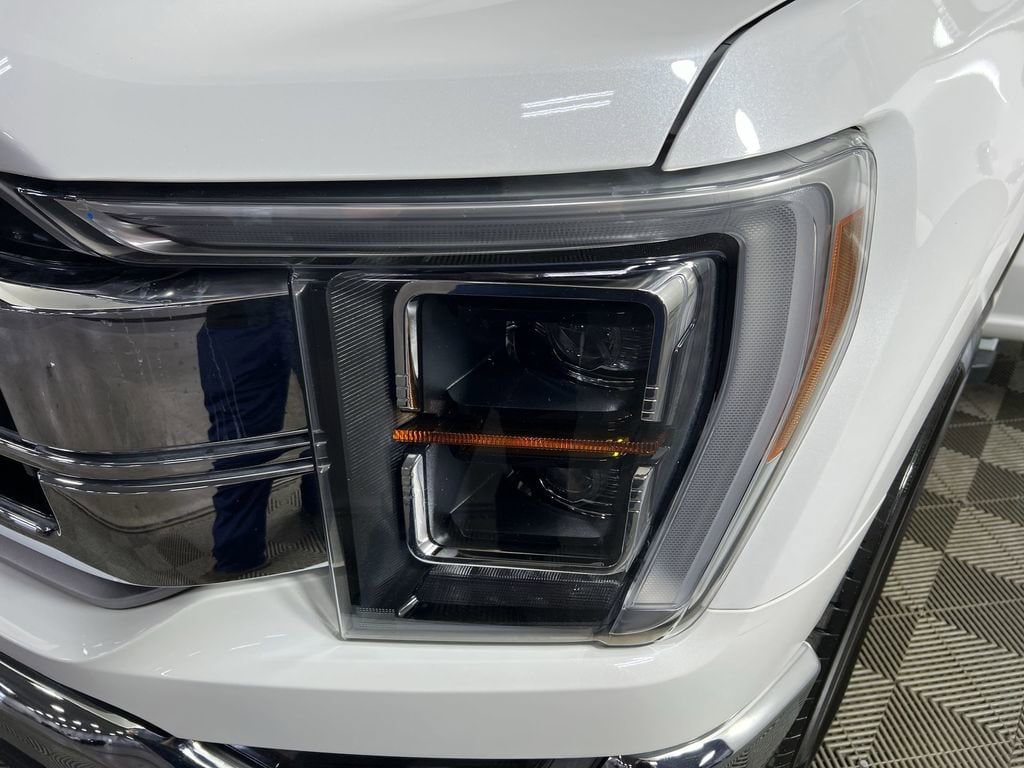 Used 2021 Star White Metallic Tri-Coat Ford  image 35