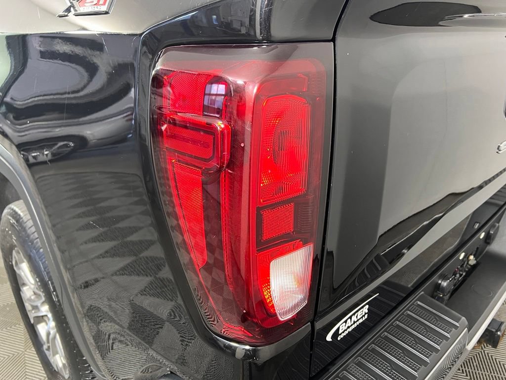 Used 2019 Onyx Black GMC SLE image 34