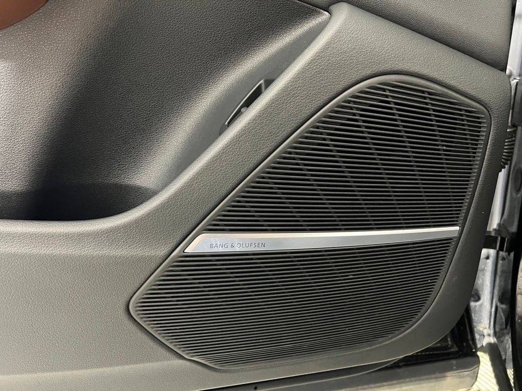 Used 2022 Mythos Black Audi 55 Premium image 19