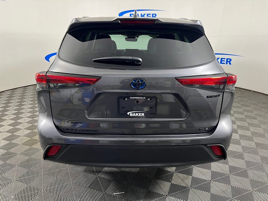 Used 2021 Magnetic Gray Metallic Toyota XLE image 5