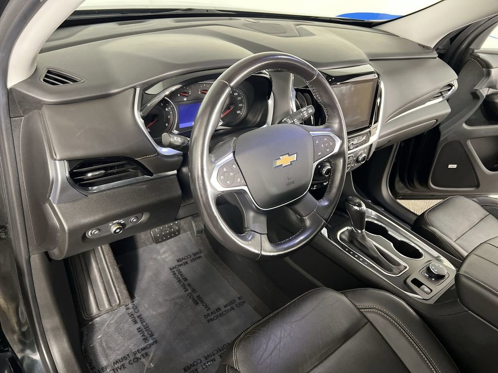 Used 2020 Graphite Chevrolet Premier image 11