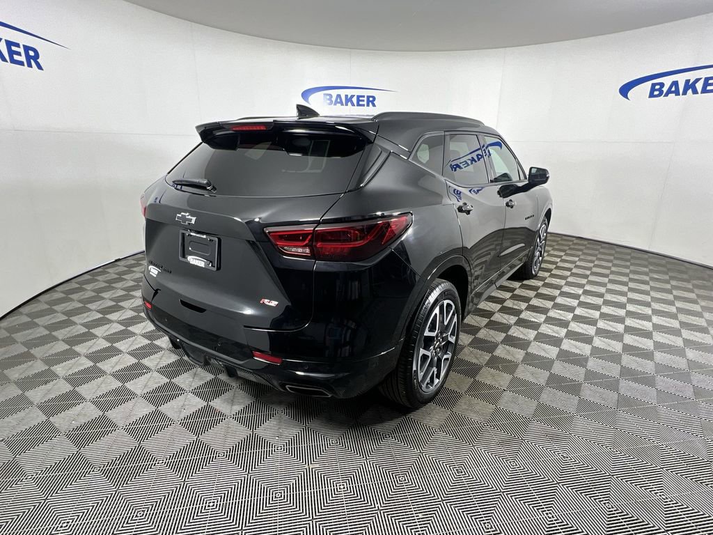 Used 2025 Black Chevrolet RS image 9