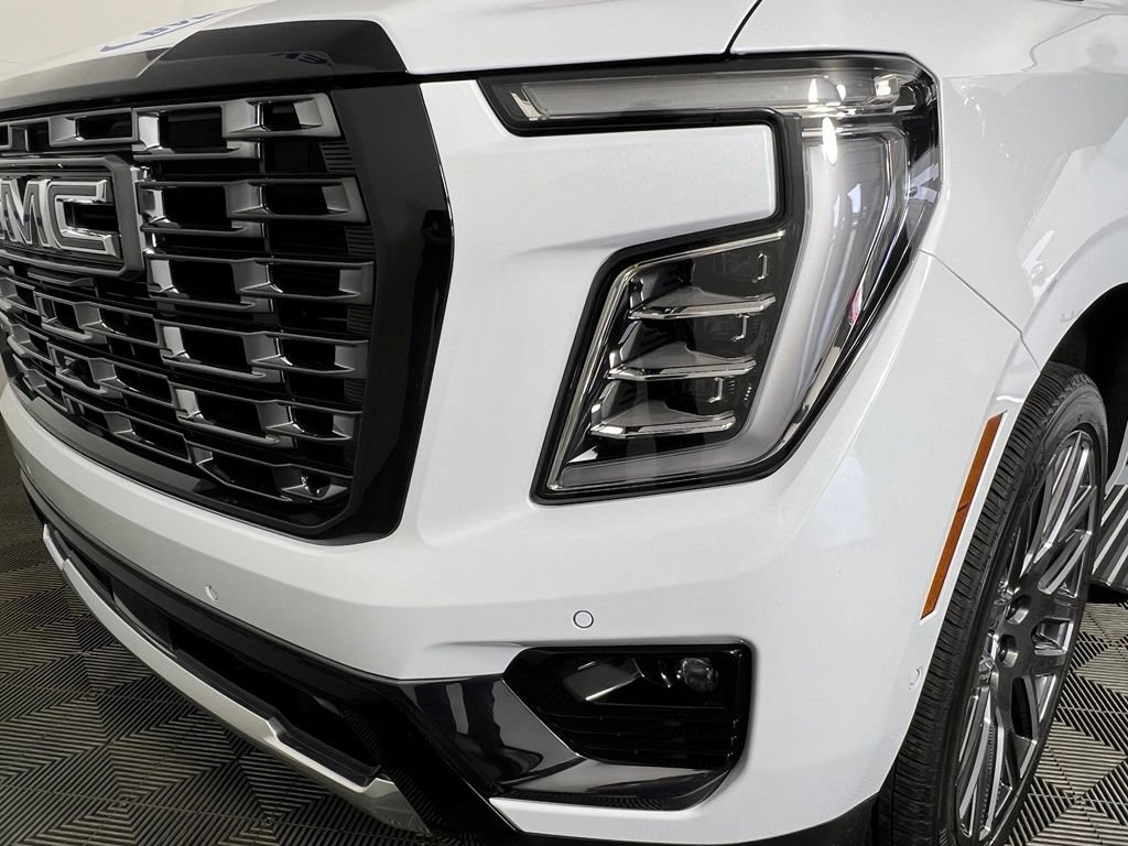 Used 2026 Glacier White Tricoat GMC Denali Ultimate image 44